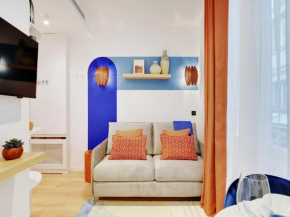 Cozy Parisian 2P Studio in the Prestigious 8th